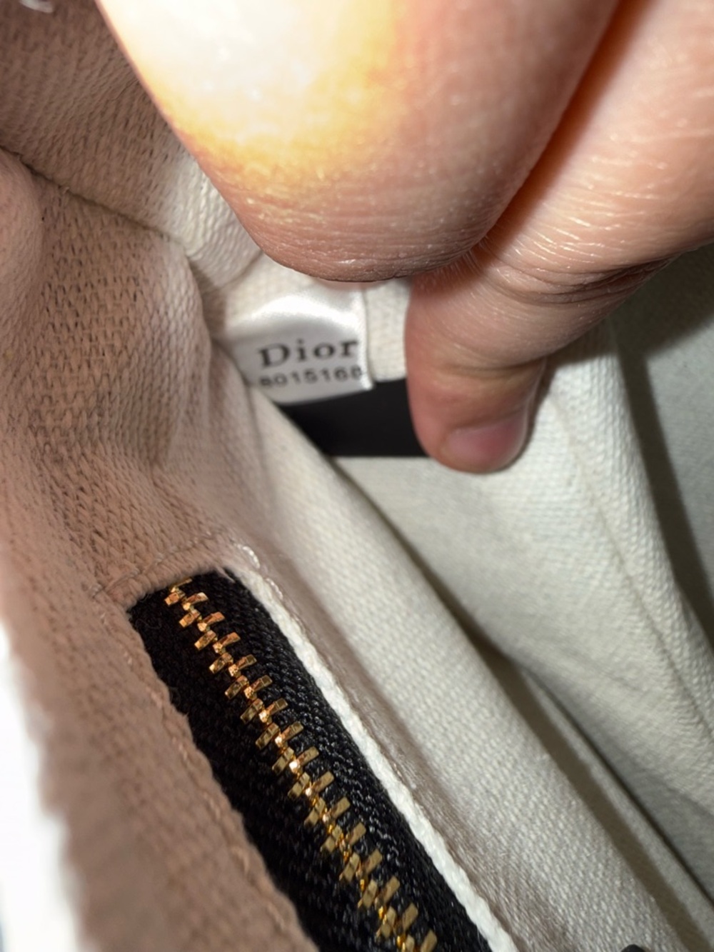 Christian Dior White Saddle-Style Shoulder Bag - Elegant Women's Handbag - Picture 5 of 7